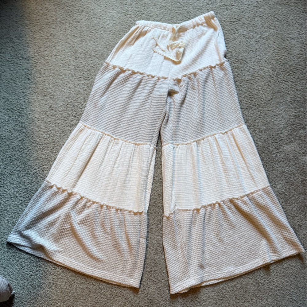 POL Cream Wide Leg Pants - Picture 6 of 10